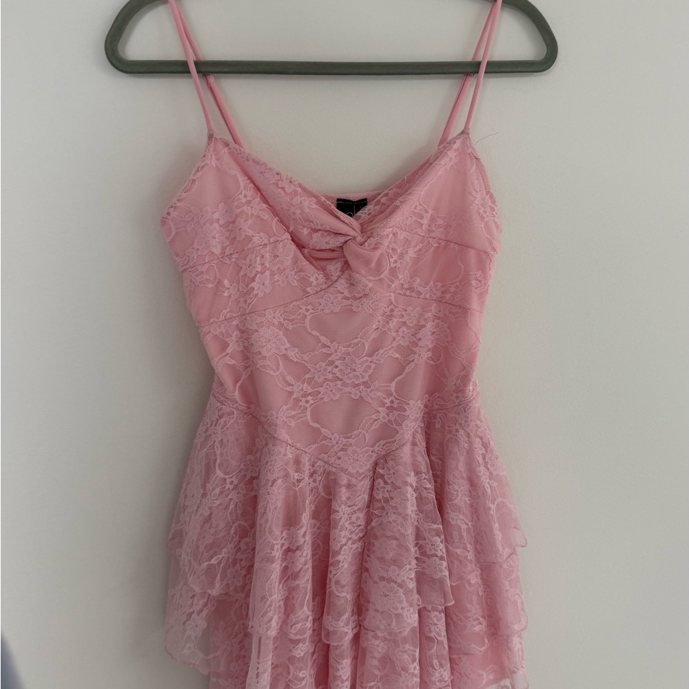 WINDSOR Pink Lace Sleeveless Dress